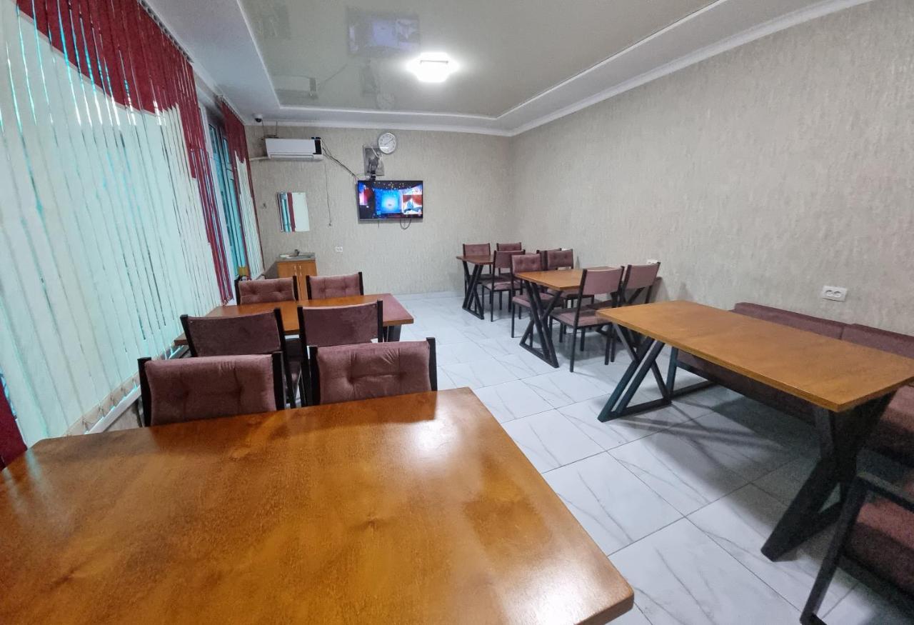 Hostel Sulaiman-Too Ош Екстер'єр фото